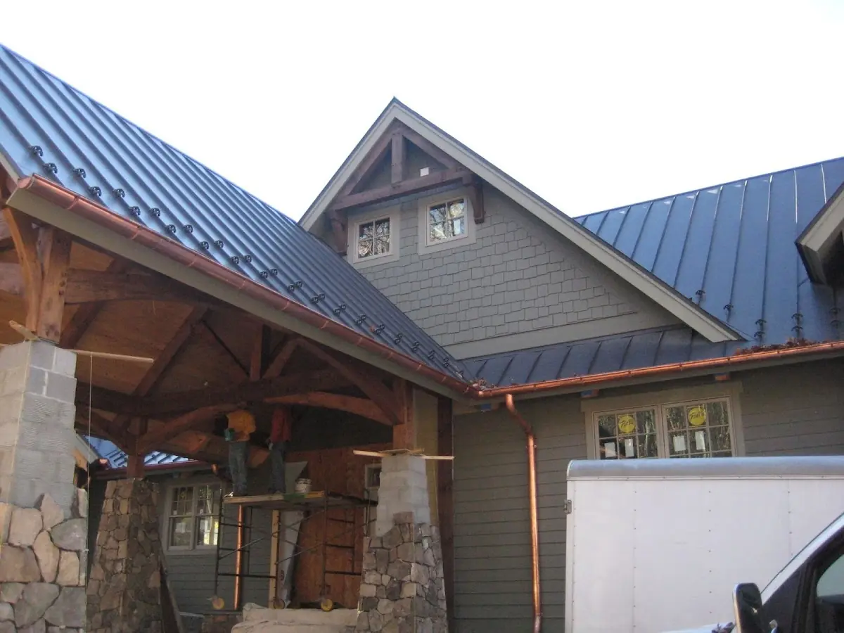 Craftsman Roofing team delivering quality roofing work in Castle Oaks